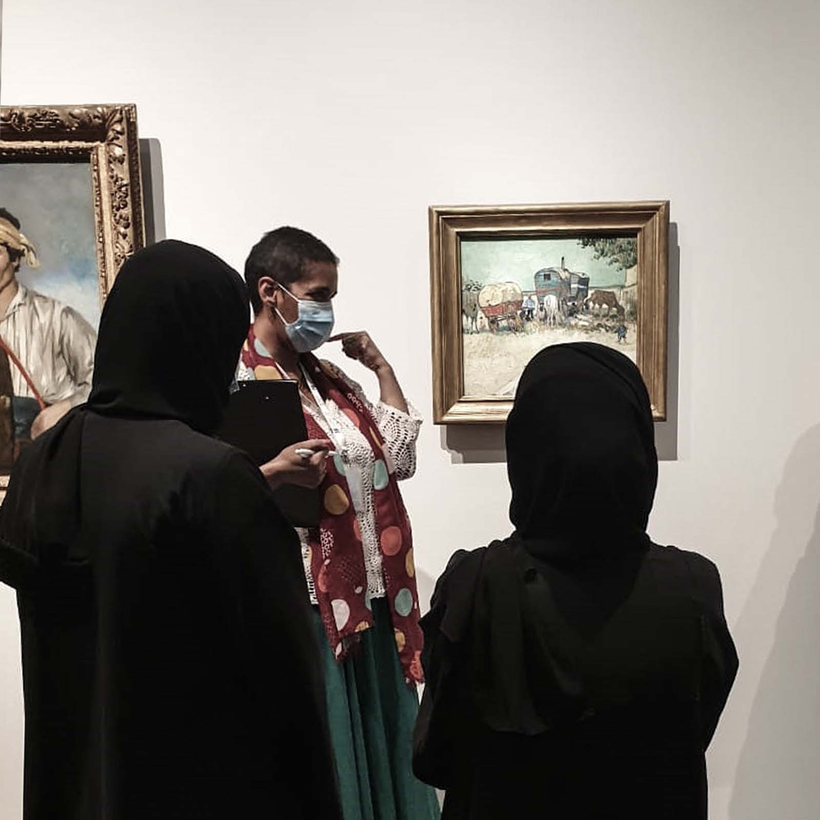 Formation dans les galeries permanentes du Louvre Abu Dhabi
