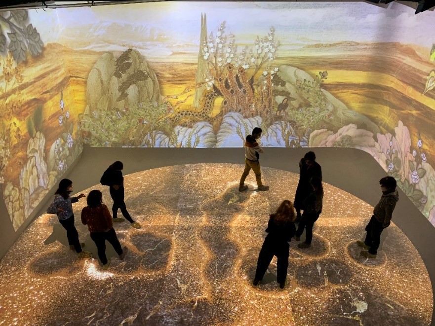 Exposition le Dragon et le Phénix - Des siècles d’échanges entre la Chine et le monde islamique Bestiaire - tableau désertique