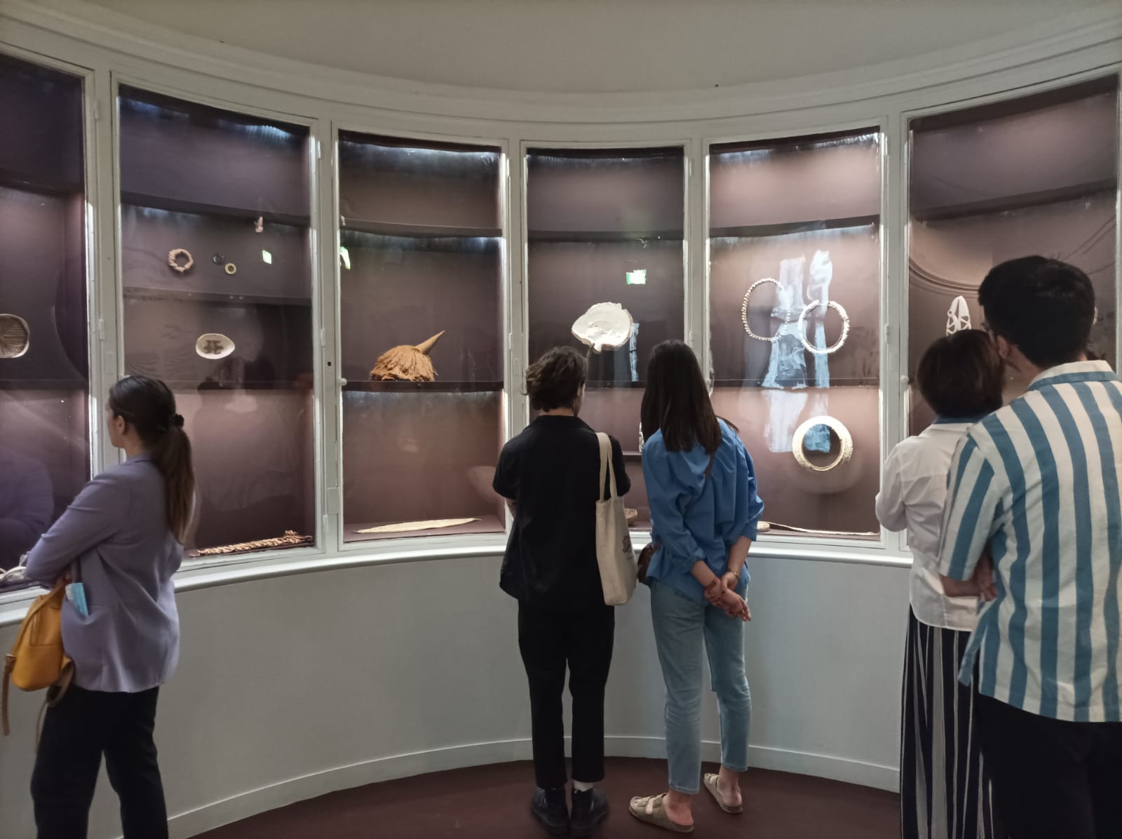 The cabinet of curiosities from the Monnaies and Merveilles exhibition