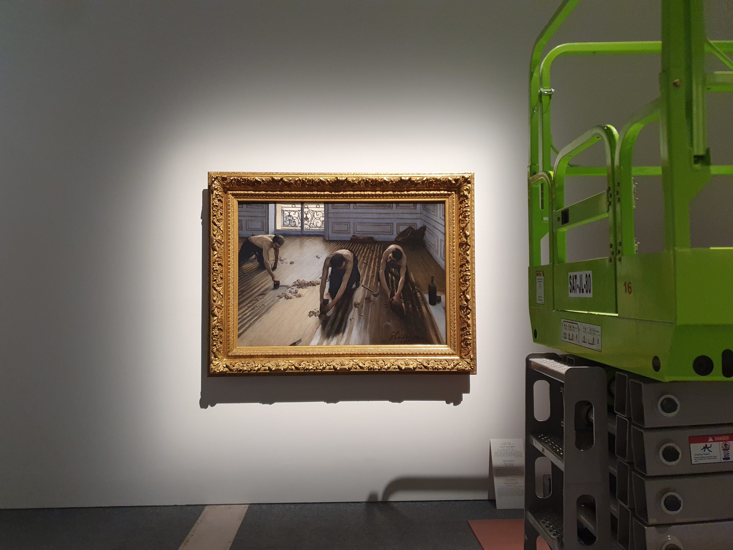 Installation de l'exposition Impressionnisme la modernité en mouvements