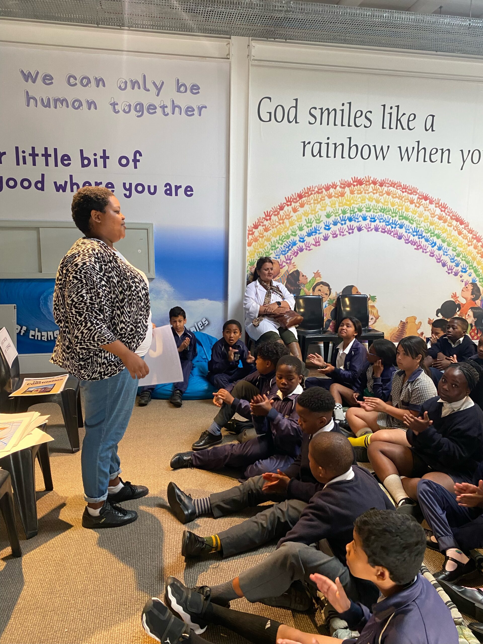 Des écoliers visitent la Desmond and Leah Tutu Legacy Foundation